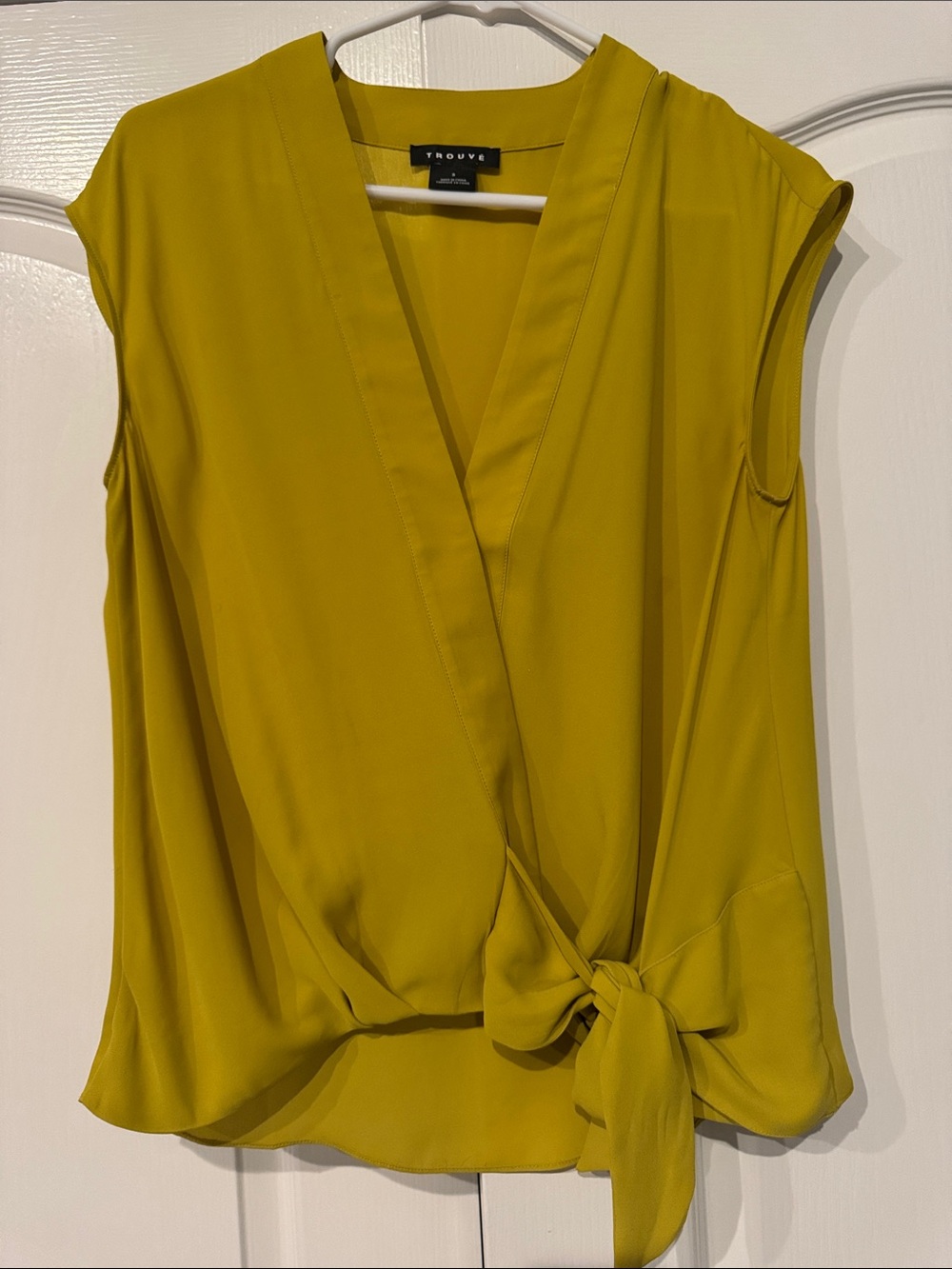 Trouve Olive-Green Sleeveless Wrap Tie Blouse